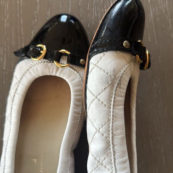 AGL VINTAGE Women's Black and White Leather Ballet Flats Gold Buckle Size 36 GUC - Picture 5 of 10